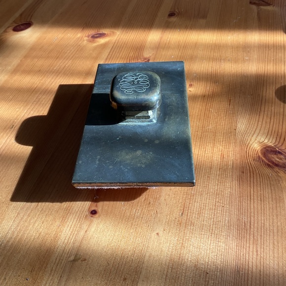 ANTIQUE BRASS ROCKER BLOTTER VICTORIAN MONOGRAM INK BLOTTER - Picture 10 of 12